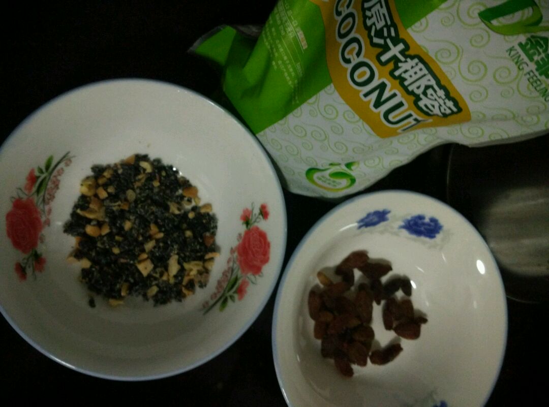 【椰蓉、黑芝麻、葡萄干】饼干的做法图解7