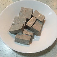 清蒸黑豆腐的做法图解2