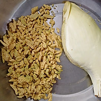 凉拌棕榈花的做法图解1