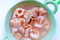 #最是家乡味 冬至大如年#莲藕花生猪骨汤的做法