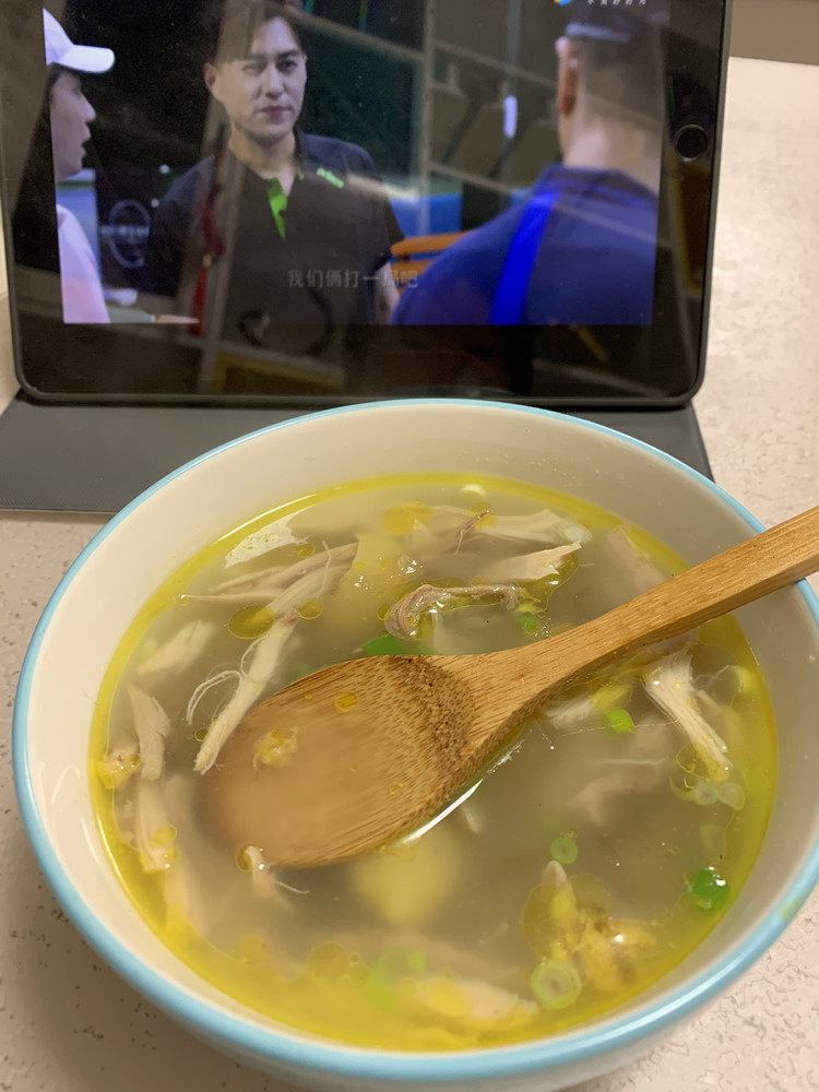 老土鸡  鸡丝粉皮汤的做法