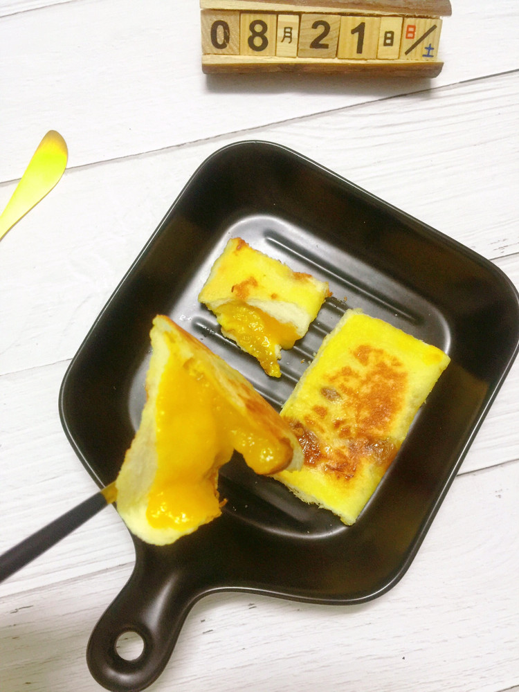 小红锅出品：秒杀麦当劳的芒果派的做法
