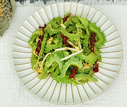夏日美食炝拌苦瓜的做法