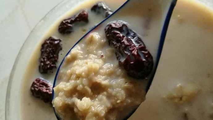 香蕉牛奶燕麦粥（低热减肥早餐）