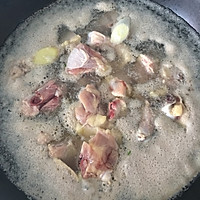 鸡腿烧土豆的做法图解3