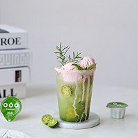 夏日续命神器～抹茶气泡草莓冰淇淋拿铁的做法图解6
