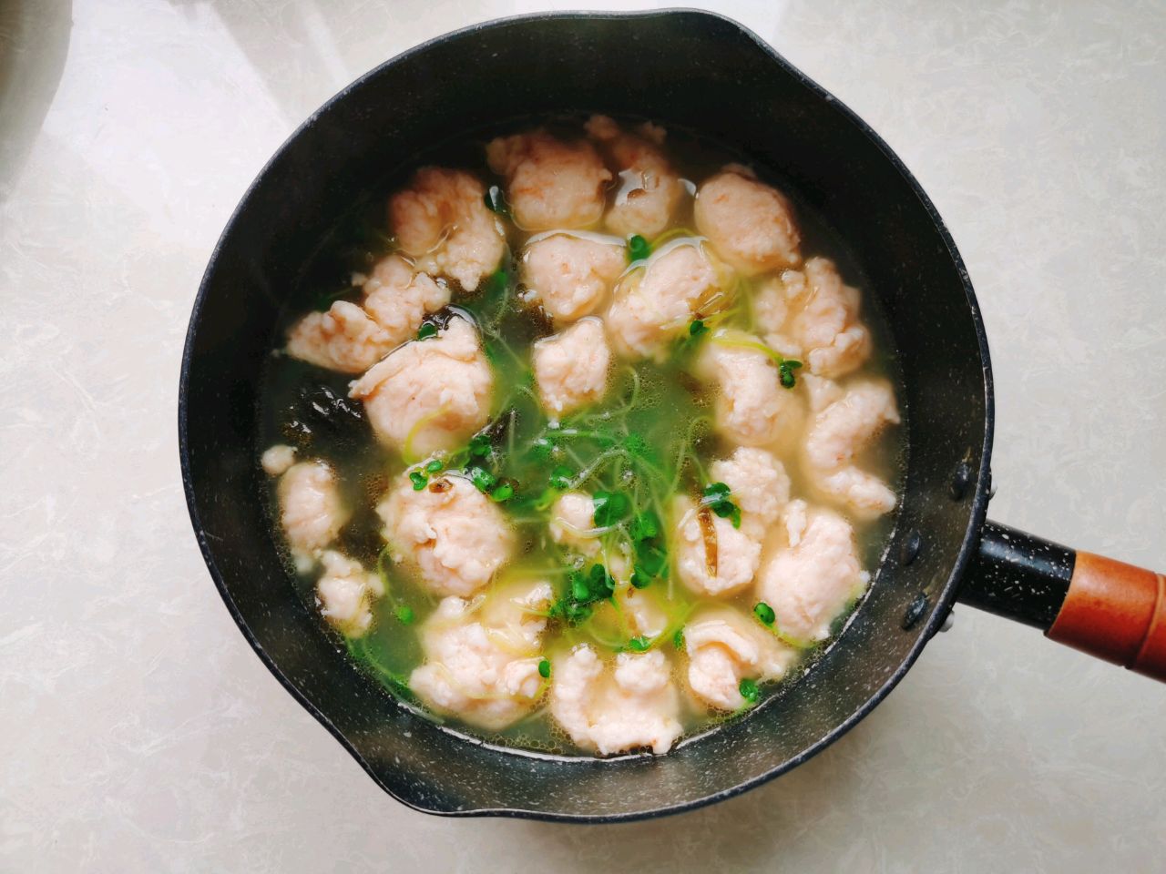 虾滑要煮多久才熟（虾滑煮多久，做法和吃法全分享，美味来得如此简单） | 说明书网