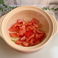 #快手又营养，我家的冬日必备菜品#一锅暖暖的咖喱海鲜汤的做法图解3