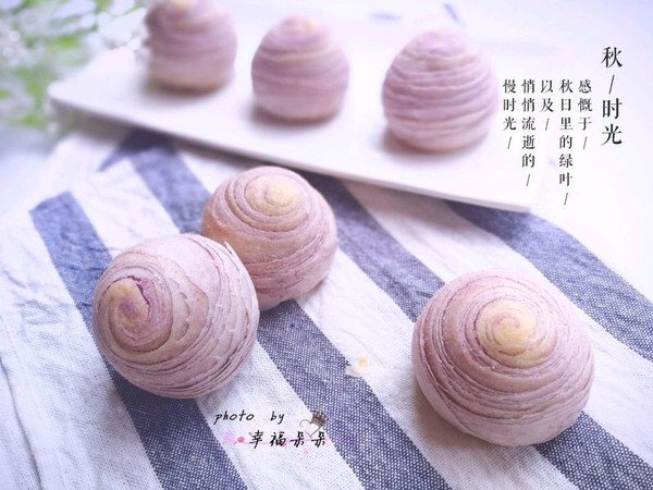 紫薯莲蓉蛋黄酥