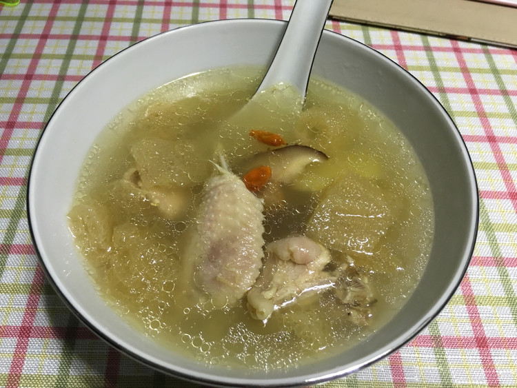 竹荪香菇土鸡汤的做法