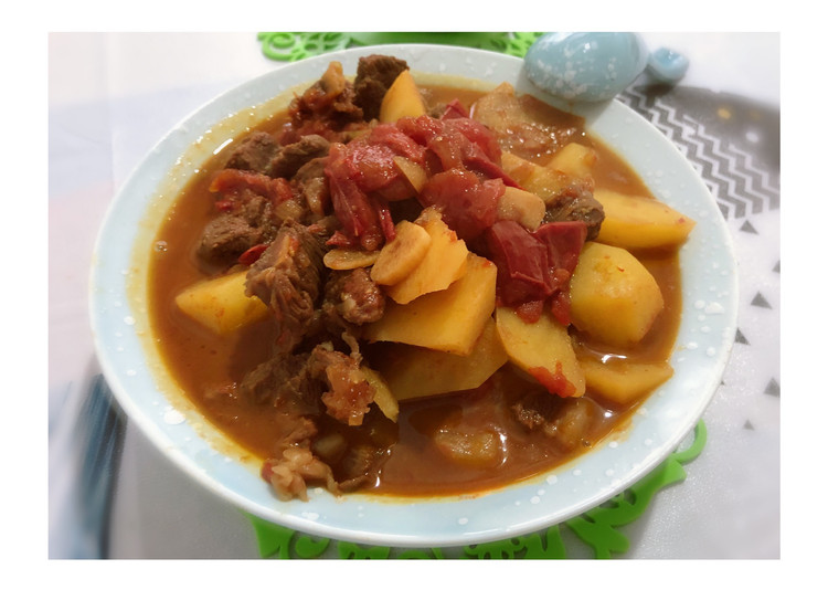 西红柿牛肉炖土豆的做法