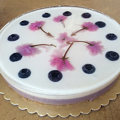 镜面樱花蓝莓渐变芝士蛋糕