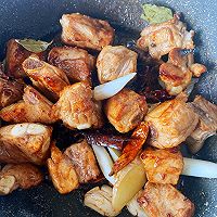 土豆排骨炖豆角的做法图解3