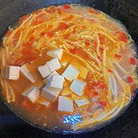 番茄金针菇豆腐瘦肉汤的做法图解4