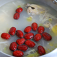 草鸡母鸡汤的做法图解10