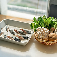 【浓汁菌菇烩挪威青花鱼】拌饭神菜的做法图解1