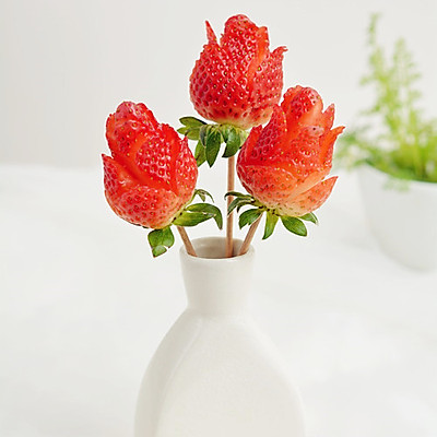 草莓玫瑰花——让草莓一分钟变玫瑰