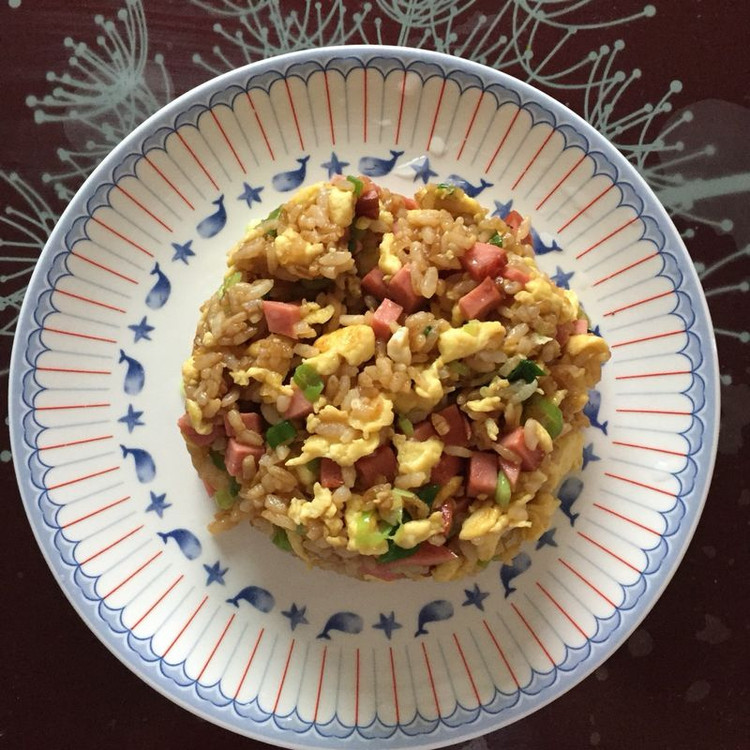 超级简单的酱油炒饭的做法