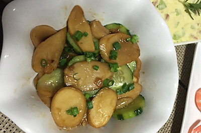 清爽下饭的快手菜——黄瓜杏鲍菇