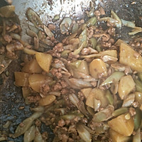 肉末豆角炖土豆的做法图解5