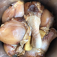 五香焖鸡腿-电饭锅美味的做法图解1
