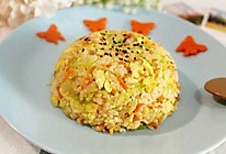 换个方式做米饭，孩子食欲真的大增了！蔬菜虾仁蛋炒饭的做法
