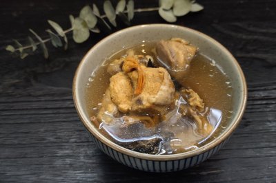 灵芝虫草花鸡汤，源自广州中医药大学一附院的药膳汤，提升免疫力