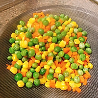 Xo酱海鲜炒饭的做法图解5