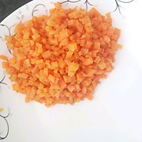 胡萝卜蛋炒饭的做法图解1