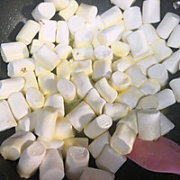 核桃花生雪花酥的做法图解1