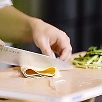 极妙厨房丨韭菜银芽炒千张的做法图解1