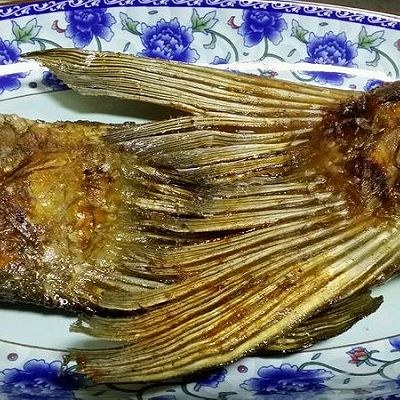 香煎鱼尾