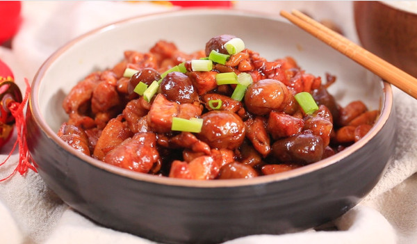 电饭锅板栗烧鸡—迷迭香