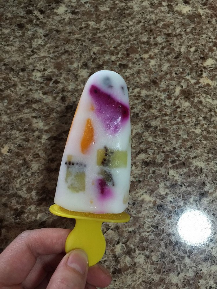 水果酸奶冰棒的做法