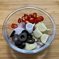 西班牙黑橄榄大虾沙拉的做法图解1