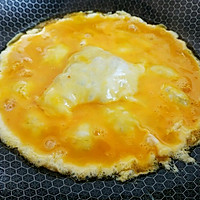 葱椒酱油平菇蛋的做法图解1