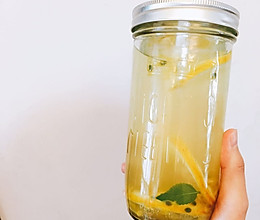 【配角】降脂排毒清香果茶——百香果柠檬薄荷茶的做法