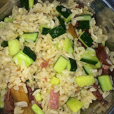 黄瓜牛肉炒饭