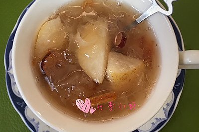 红枣陈皮桃胶银耳雪梨羹
