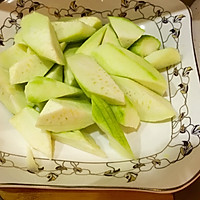 蛏子丝瓜汤的做法图解2