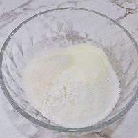 蛋白椰蓉球的做法图解2