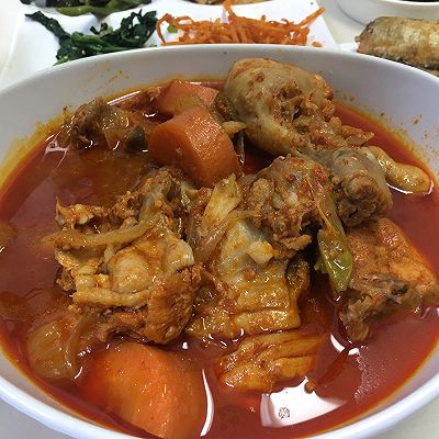 韩式土豆炖辣鸡块