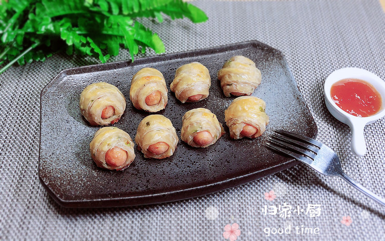 飞饼蜜汁香肠卷的做法