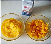 芒果酸奶布丁的做法图解3