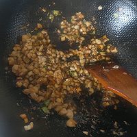 香菇鸡腿丁焗饭的做法图解5