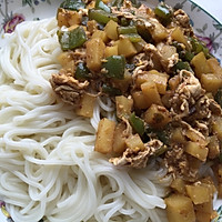 土豆青椒酱 拌面的做法图解2