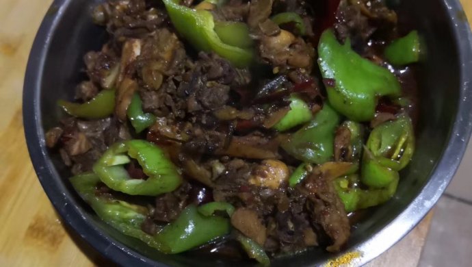 麻辣炒鸡架