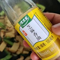 #仙女们的私藏鲜法大PK#虫草花豆皮炒香小白的做法图解8