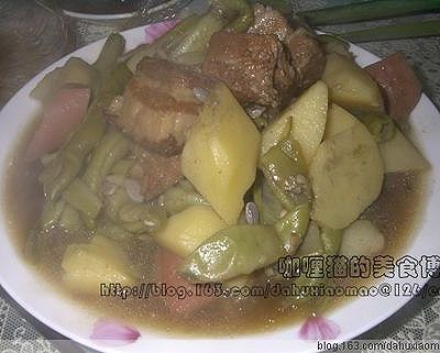 红烧肉炖土豆芸豆