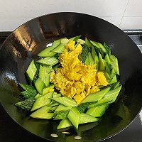 黄瓜炒蛋的做法图解7